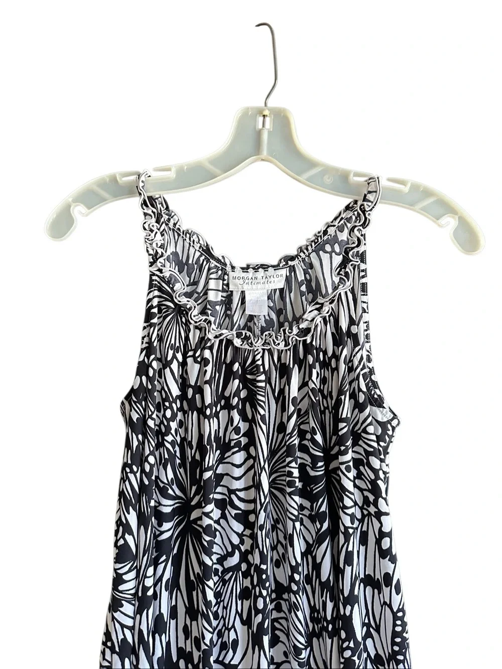 Morgan Taylor Intimates Black& White Floral Print Sleeveless Nightgown. Large